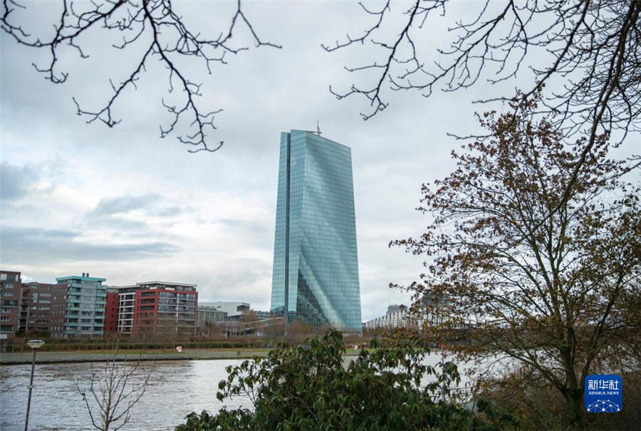 这是12月14日在德国法兰克福拍摄的欧洲央行大楼。新华社记者 张帆 摄