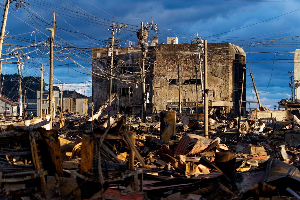 这是1月4日在日本石川县轮岛市拍摄的“轮岛早市”的废墟。新华社记者张笑宇摄