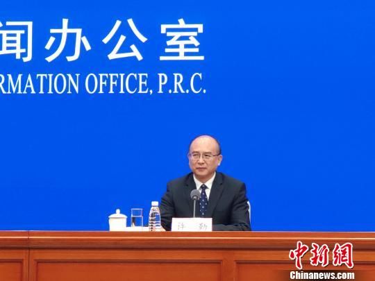  河北省委副书记、省长许勤答记者问　郭超凯　摄