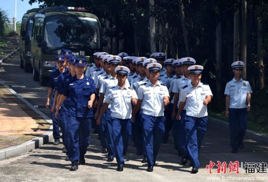 图为新入职消防员圆满完成福建森林消防总队新训大队各项考核后，充实到龙岩森林消防支队基层一线开启了崭新的岗位实习生活。