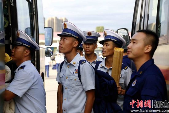 图为新入职消防员圆满完成福建森林消防总队新训大队各项考核后，充实到龙岩森林消防支队基层一线开启了崭新的岗位实习生活。