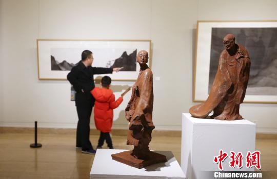 中国美术馆周末连开两展 支持青年艺术家和水彩画