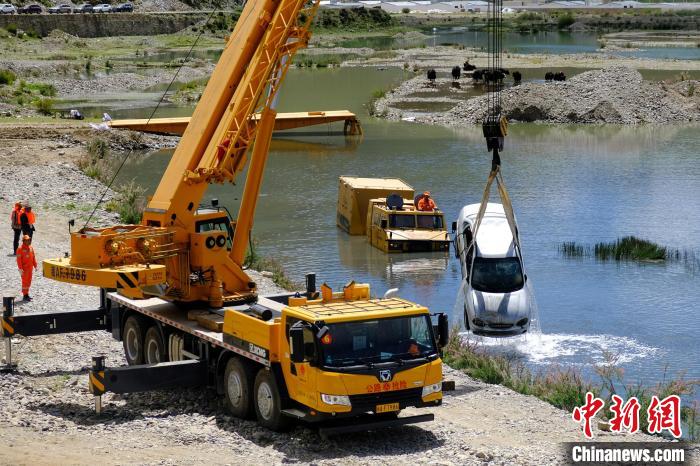 西藏举行公路交通重大突发事件应急演练