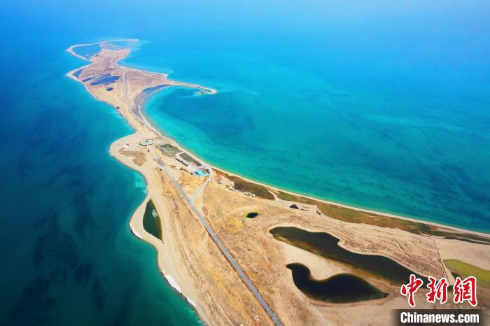 青海开展环青海湖区大气含氧量和负氧离子监测站点选址