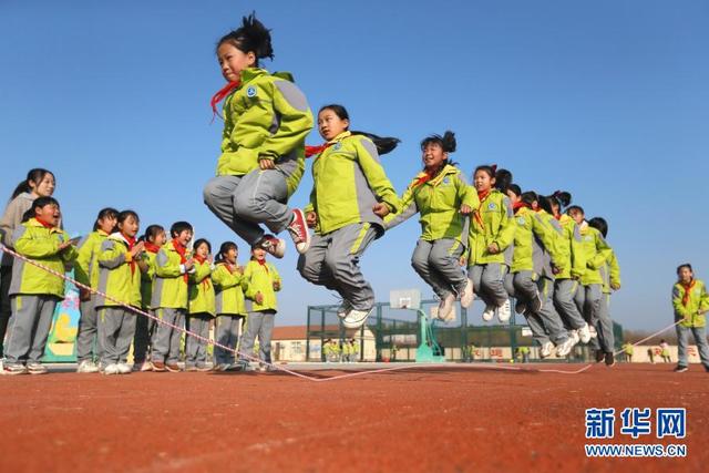 运半岛·BOB动大课间 健身又快乐(图3)