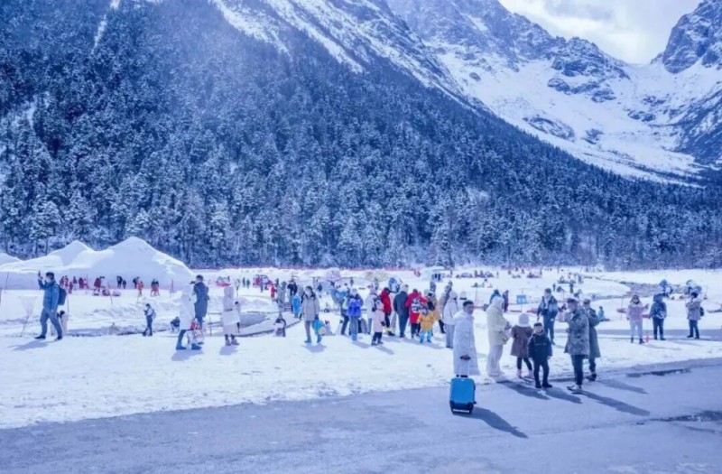 太子岭滑雪场。阿坝州文广旅局供图