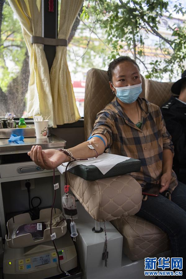 （社会）（2）西藏：高原献血 热情高涨