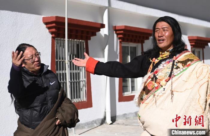 四川阿坝:高原“歌唱家”抢救珍贵藏族民歌