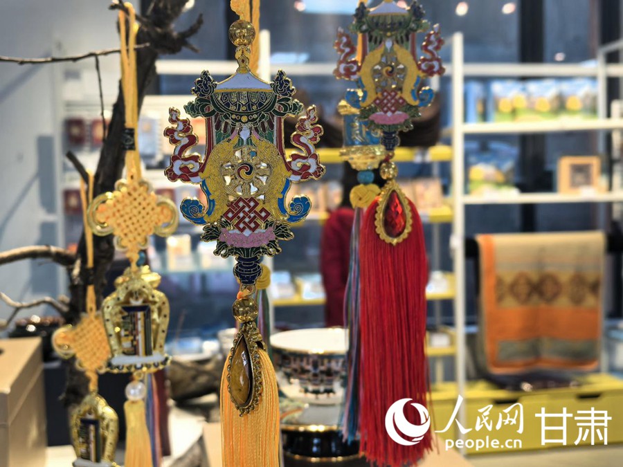 文创产品。人民网记者 周婉婷摄