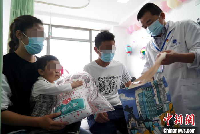 西藏5名先心病患儿在武汉获免费救治康复出院