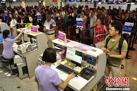 成都机场端午假期出港旅客预计超20万人次