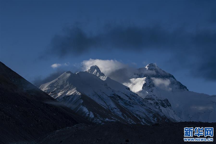 （美丽中国）（4）美丽的珠峰朝霞