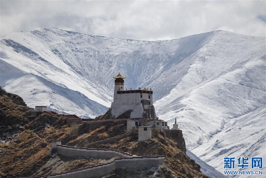 （美丽中国）（5）山崖上的宫殿——雍布拉康