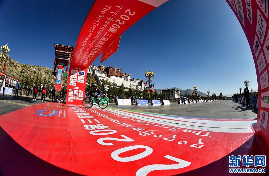 （体育）（1）自行车——第三届跨喜马拉雅自行车极限赛在拉萨完赛