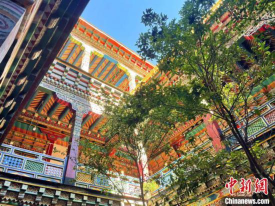 西藏东坝民居:见证多民族文化交融