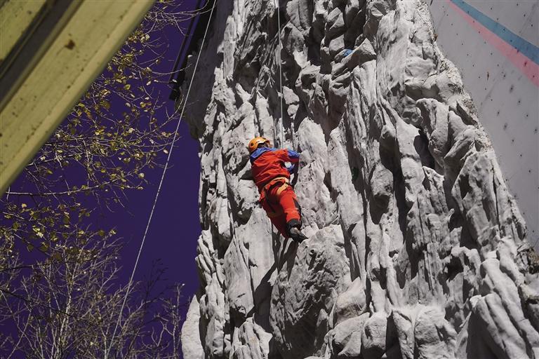 中国西藏登山大会28日举行