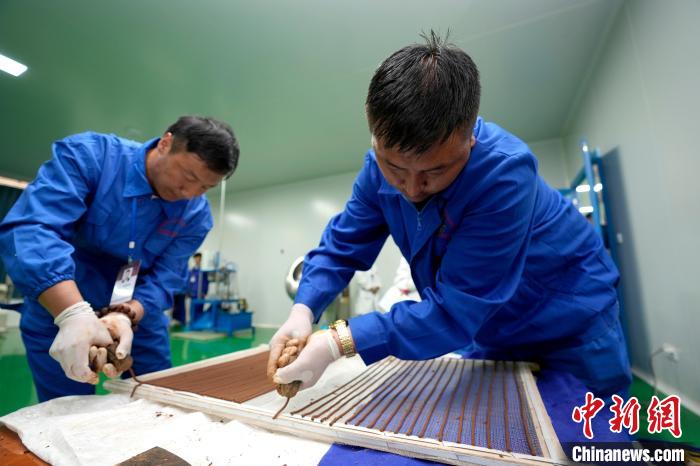 千年藏香氤氲带动民众增收致富